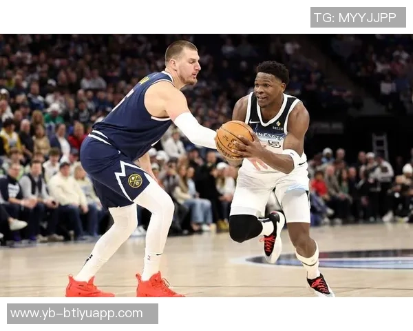 爱德华兹表现出色第三节独揽15分助球队轻松取胜19投9中斩获25分7篮板5助攻