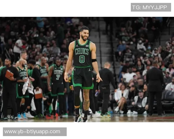 马祖拉称塔图姆场上领导力尚待提升场下表现已达到完美标准 马祖拉称塔图姆场上领导力尚待提升场下表现已达到完美标准